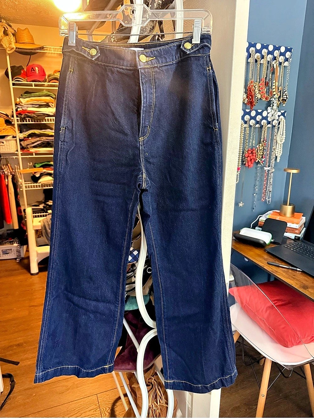 LOFT Straight Leg Jeans in Blue Like New